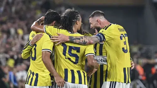 Fenerbahçe, Şampiyonlar Ligi play-off turu için sahaya çıkıyor