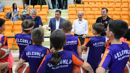 AK Parti Konya yönetiminden Selçuklu yatırımlarına ziyaret