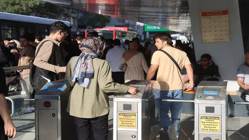Başkan Altay açıkladı: Üniversiteye yeni başlayan öğrencilere 7 gün ücretsiz ulaşım