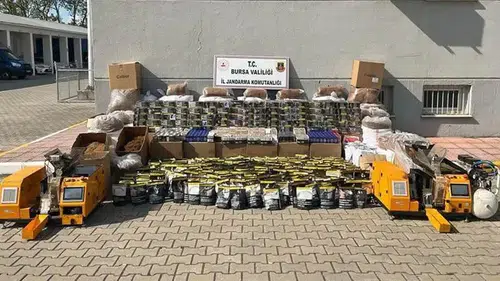 3,2 milyon TL’lik kaçak tütün ve sigara ele geçirildi