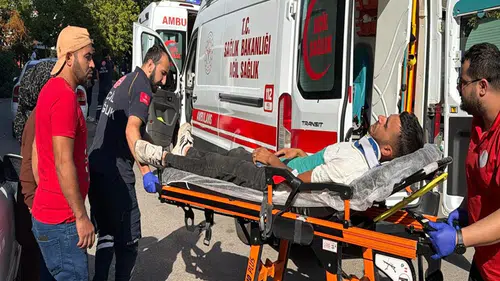 Tarım işçilerini taşıyan minibüs devrildi; 12 yaralı
