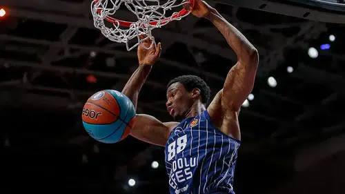 Anadolu Efes, yarın Barcelona'ya konuk olacak