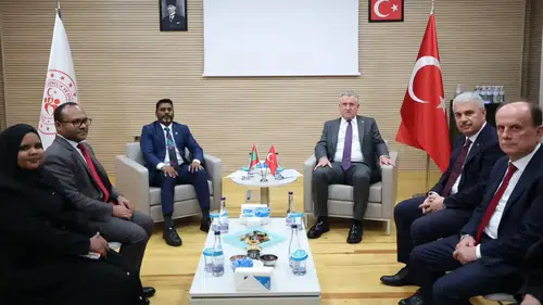 Bakan Bak Konya’da Maldivlerli mevkidaşıyla bir araya geldi