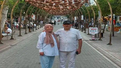 ŞAHİN ÇİFTİNE MUTLU YILLAR