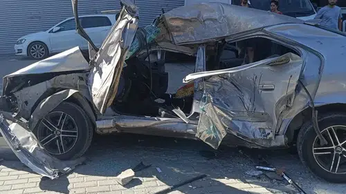Beton mikseri ile otomobil çarpıştı: 5 yaralı