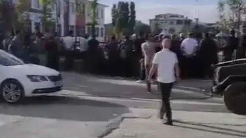 Öğrenci, okula tüfekle geldi