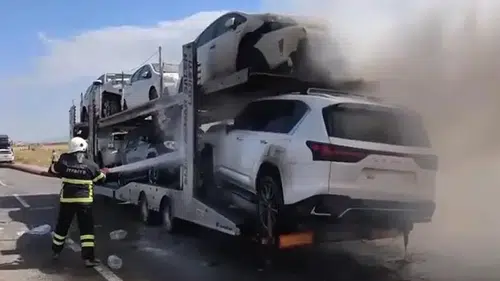 Otomobil yüklü TIR’da yangın