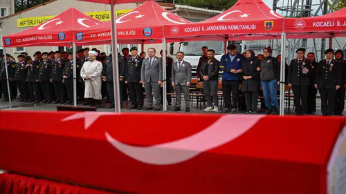 Parkta spor yaparken kalp krizi geçiren astsubay hayatını kaybetti