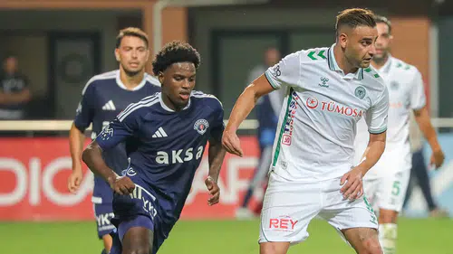Konyaspor’da Deniz Türüç’ten iddialı mesaj!