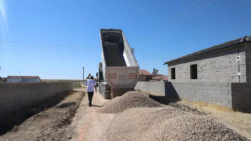 Türkiye’nin en büyük ilçesinde yol mesaisi! Asfalt atağı başladı!