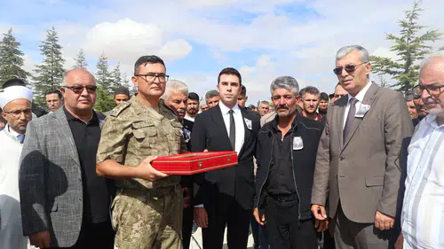 Konya’da yürekleri yakan veda: Uzman Çavuş Deveci dualarla uğurlandı