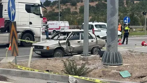 Yolcu otobüsüyle otomobil çarpıştı; 2 ölü