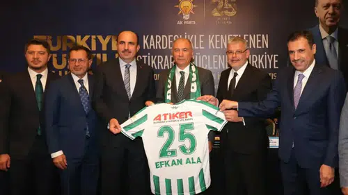 Konya'daki buluşmada dikkat çeken Konyaspor detayı! Ömer Atiker'den Ala'ya özel hediye