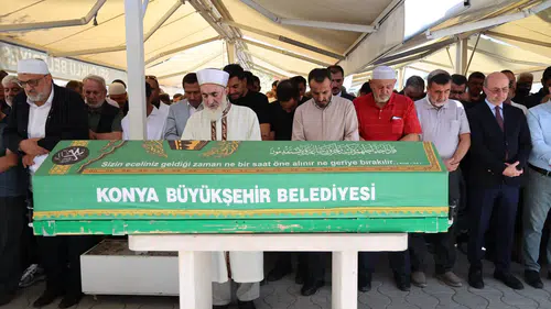 Konya’nın sevilen ismi Halis Nükte son yolculuğuna uğurlandı
