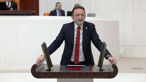 CHP'Lİ Bektaş'tan çalışan gazeteciler günü kutlaması