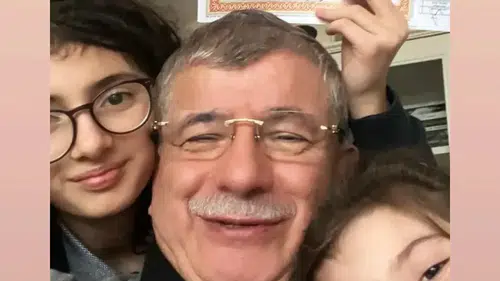 Ahmet Davutoğlu'nun torunları karne aldı: Mutluluğunu paylaştı!