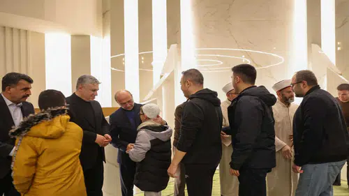 Başkan Pekyatırmacı Miraç Kandili’nde vatandaşlarla bir araya geldi