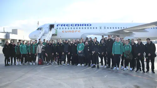 Aynı uçakla zafer yolculuğu: Konya'nın devleri Gaziantep'te!