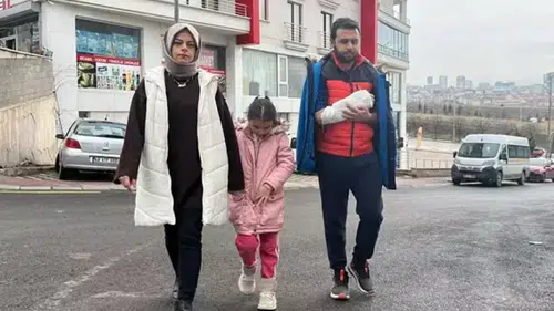 Köpeklerin saldırısından kaçarken düştü, kolu kırıldı