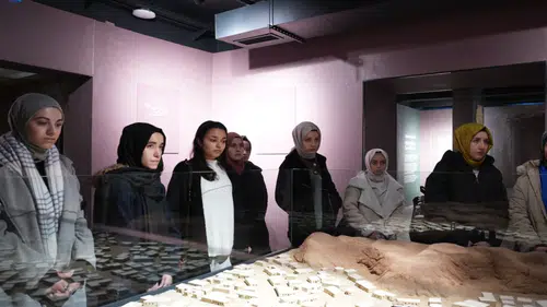 Lima Öğrencileri Siyer Sergisi’ni ziyaret etti