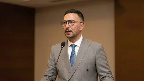 Türk Bayrağına yapılan hadsizliğe sert tepki: “Sessiz kalmayacağız”