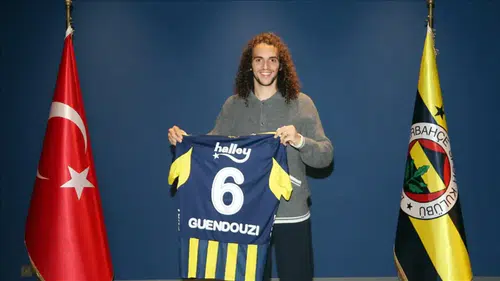Fenerbahçe, Guendouzi'yi renklerine bağladı