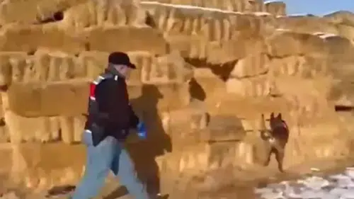 saman balyaları arasında 1,4 kilo esrar ele geçirildi