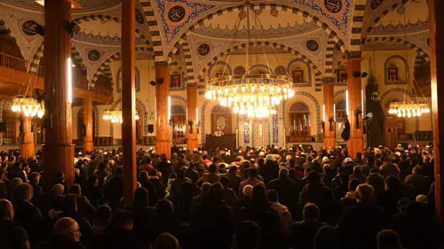Kapı Camii Miraç Kandili’nde doldu taştı