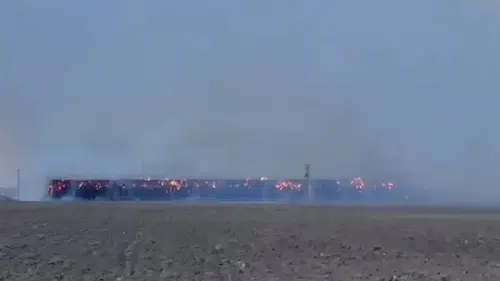 Çumra’da dev yangın: 100 bin ton saman kül oldu