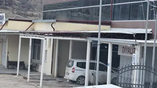 Hadim'de okul çatısı uçtu!