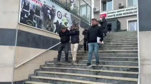 Otomobilini tamir edeceğiz diyerek sahibini dolandırdılar