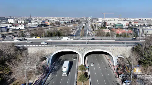 Marangozlar Köprülü Kavşağı hizmet vermeye başladı