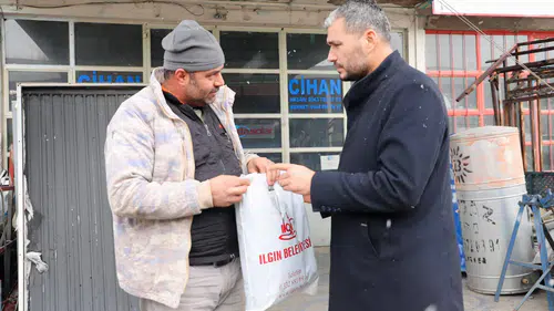 Konya Belediyesi'nden sanayi esnafına kıyafet desteği sağlanıyor!