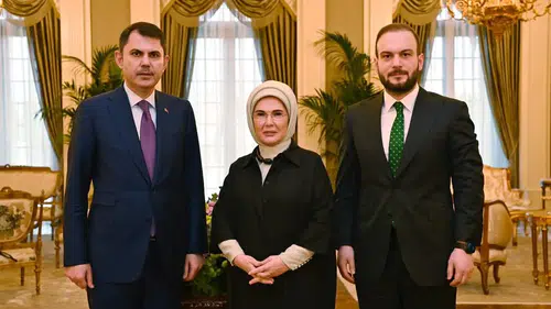 Emine Erdoğan'dan Konyalı Bakan'a büyük övgü!