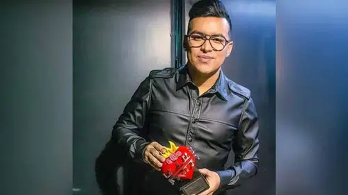 Kolombiyalı şarkıcı Jimenez, uçak kazasında hayatını kaybetti