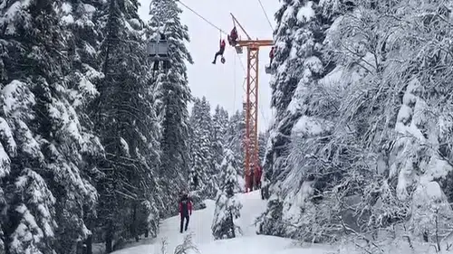 Uludağ'da telesiyejde mahsur kalan 51 kişi, 3 saat sonra kurtarıldı