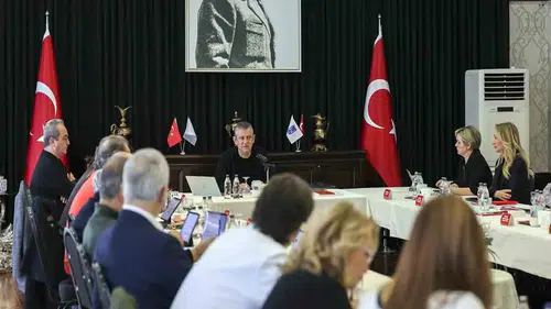 Özgür Özel, partisinin Cumhurbaşkanlığı Aday Ofisi toplantısına katıldı