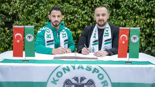 Arif Boşluk Konyaspor formasını giydi