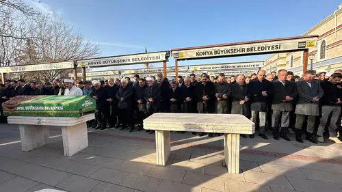 Özboyacı ailesinin acı günü: Feride Özboyacı dualarla son yolculuğuna uğurlandı