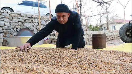 Konya ilçesinde asırlık gelenek yaşatılıyor: Kavut nasıl yapılır?