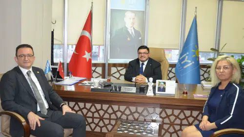 CHP Milletvekili Bektaş’tan, İYİ Parti’ye hayırlı olsun ziyareti