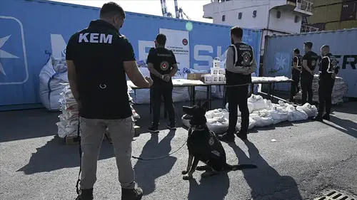 Gümrükler Muhafaza ekipleri zehir tacirlerine göz açtırmadı