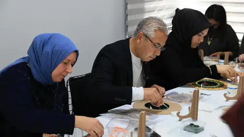 Konyalı Başkan ayna atölyesine katıldı
