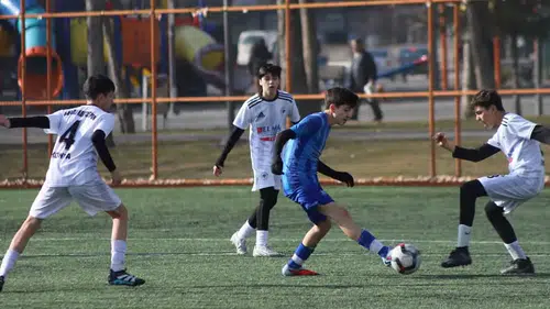 Konya'da genç yetenekler sahne aldı