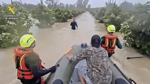 İspanya'da nehir taştı