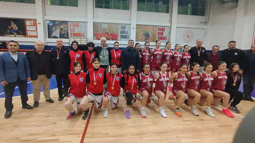 Tek kadro, iki kulvar! Meram Ticaret ve Arena Basketbol’dan tarihi proje