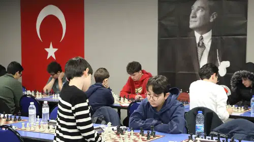 Konya’da zekâ ve strateji yarışı başladı