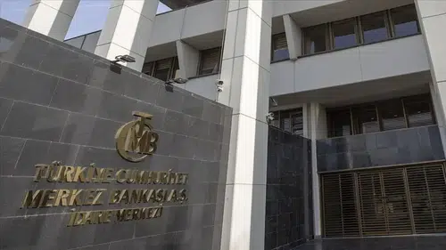 Merkez Bankası politika faizini  yüzde 37'ye çekti