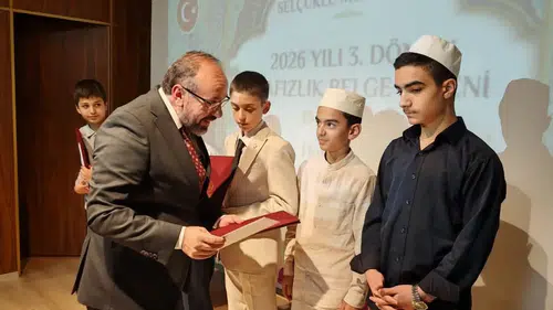 Konya’da 188 genç hafızlık belgesini aldı