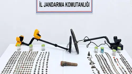 Tarihi eser operasyonu! Roma dönemine ait 529 sikke ele geçirildi